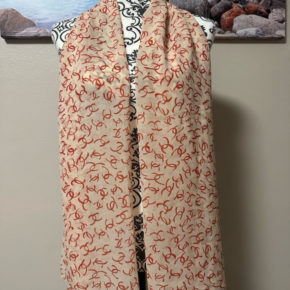 Designer Women's Scarf CC Style - Picture 9 of 9